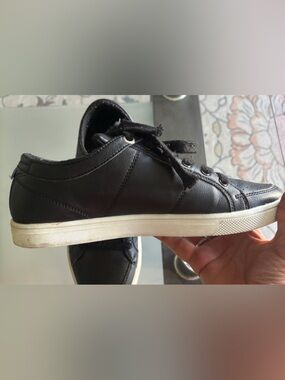 Mens logo black leather sneakers Sz 8